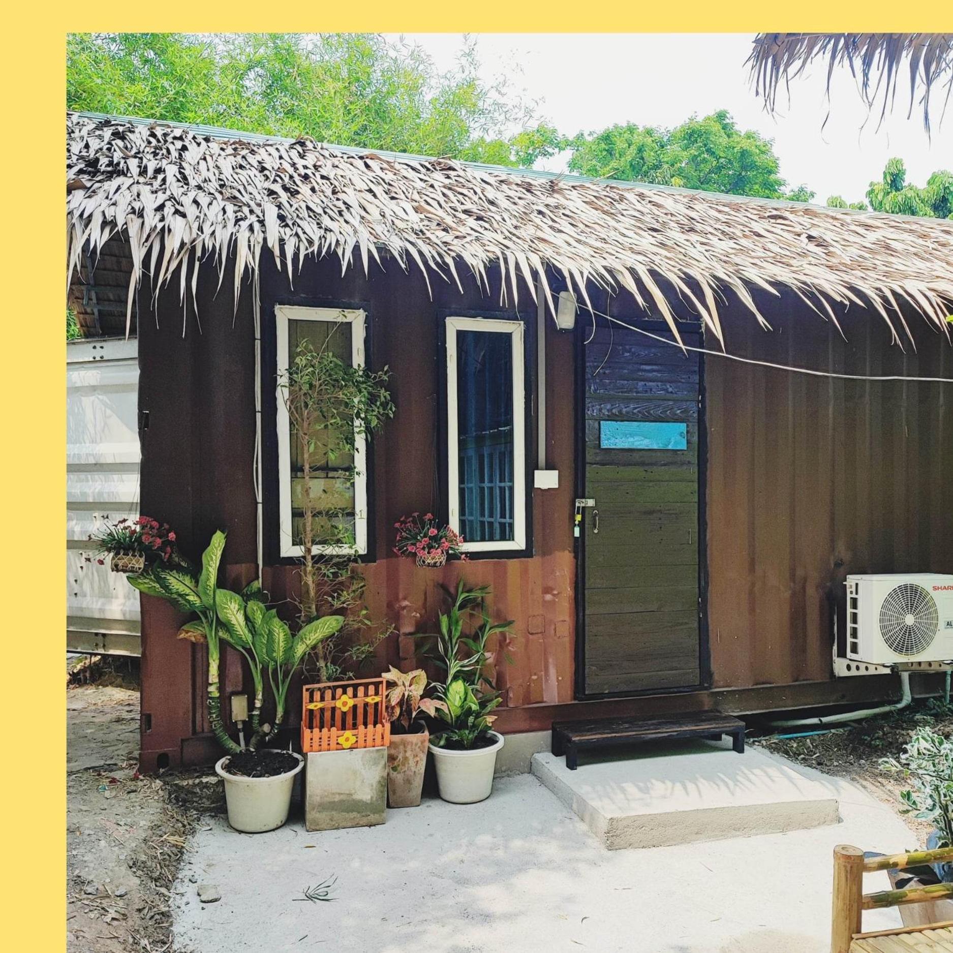 Do Dee Cafe Bangkok Hostel Exterior photo