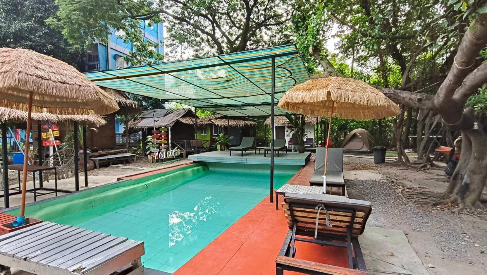 Do Dee Cafe Bangkok Hostel Exterior photo