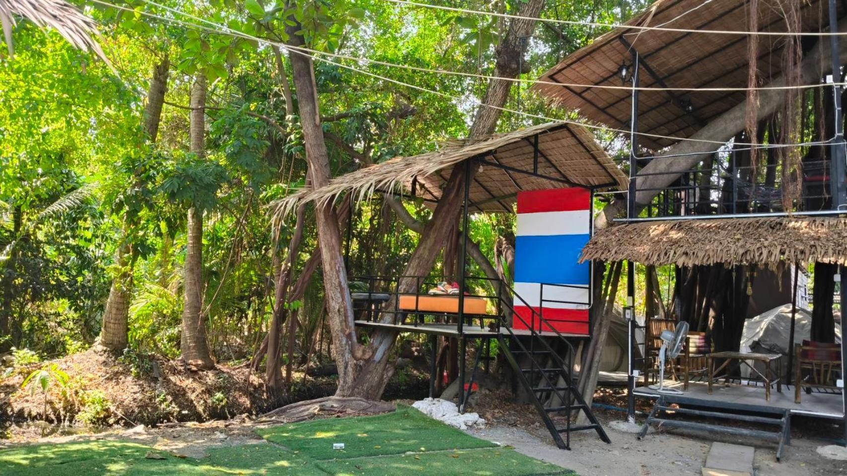 Do Dee Cafe Bangkok Hostel Exterior photo